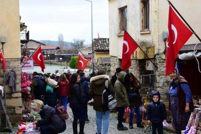 Atatürk'ün Gelibolu'da Karargahı Bulunan Köye Ziyaretçi Akını