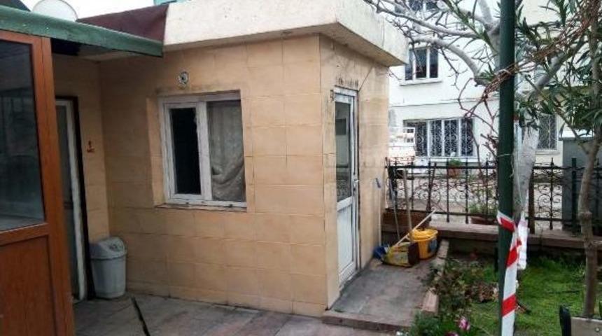 Cami Bah&ccedil;esindeki Depoda &Ouml;l&uuml; Bulundular