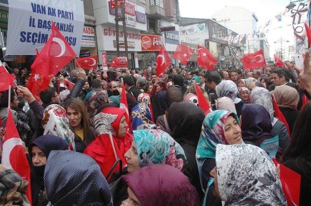 Bakanlar Van’da Ak Parti Seçim Bürosu Açılışına Katıldı