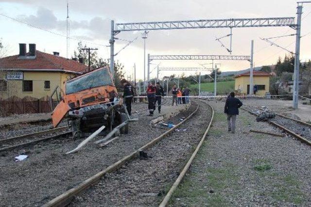 Demiryolu Tamir Makinesi Devrildi: 3 Işçi Öldü (3)