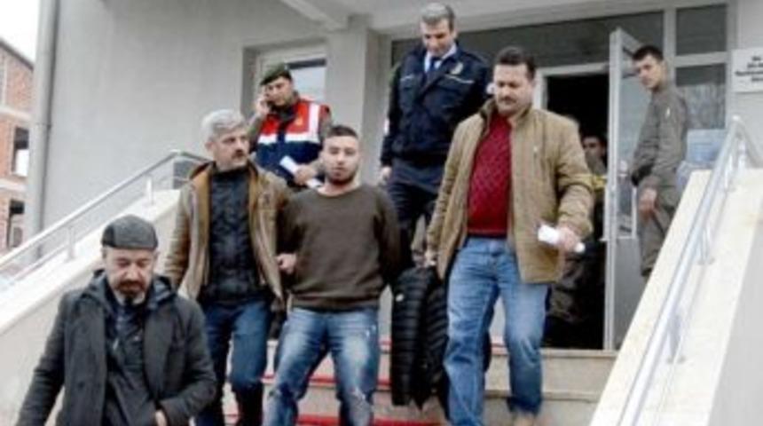 &Ccedil;aldığı Arabayla Kaza Yapınca Diğer Su&ccedil;ları Da Ortaya &Ccedil;ıktı