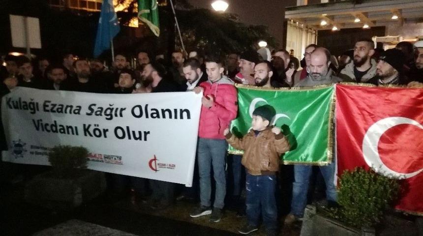 İsrail&rsquo;e Ezan Yasağı Tepkisi