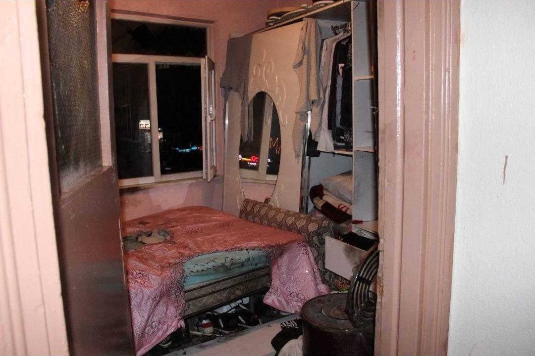 Sobaya D&ouml;k&uuml;len Benzin Patlamaya Neden Oldu: 3 Yaralı