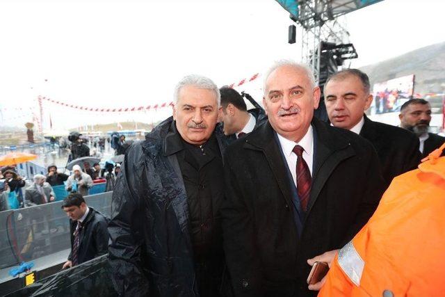 (özel Haber) Başbakan Yıldırım Benzeriyle Buluştu