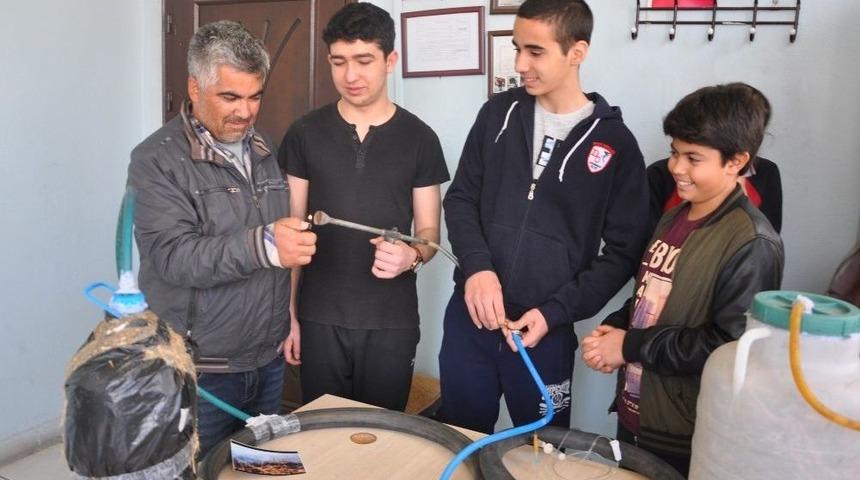 Fen Bilgisi &Ouml;ğretmeni Anızdan Yakıt Ve Organik G&uuml;bre &Uuml;retti