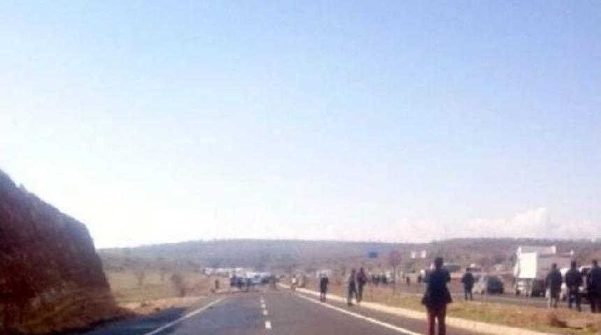 Mardin- Diyarbakır Yolunda Pkk'dan Bombalı Tuzak; 2 Şehit - Fotoğraflar
