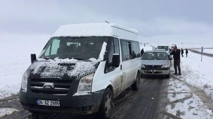 Kar Yağışı Kazalara Sebebiyet Verdi