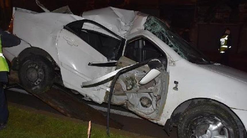 Sinop&rsquo;Ta Polis Memurunun Kullandığı Otomobil Kaza Yaptı: 1 &Ouml;l&uuml;, 5 Yaralı