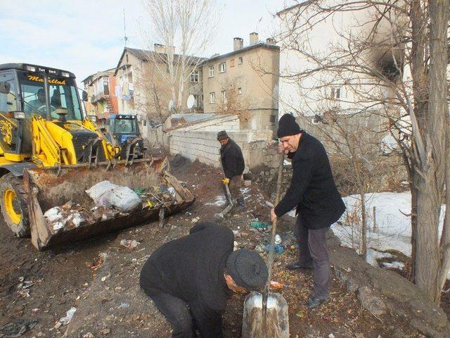 Malazgirt Belediyesinden Bahar Temizliği