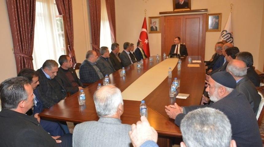 Vali Toprak, Muhtarların Sorunlarını Dinledi