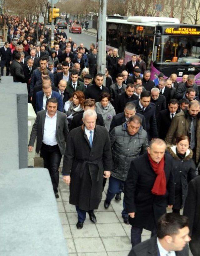 Dava Için Şişli'den Adliyeye Yürüdüler