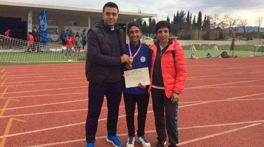 Yunusemreli Atletten B&uuml;y&uuml;k Başarı
