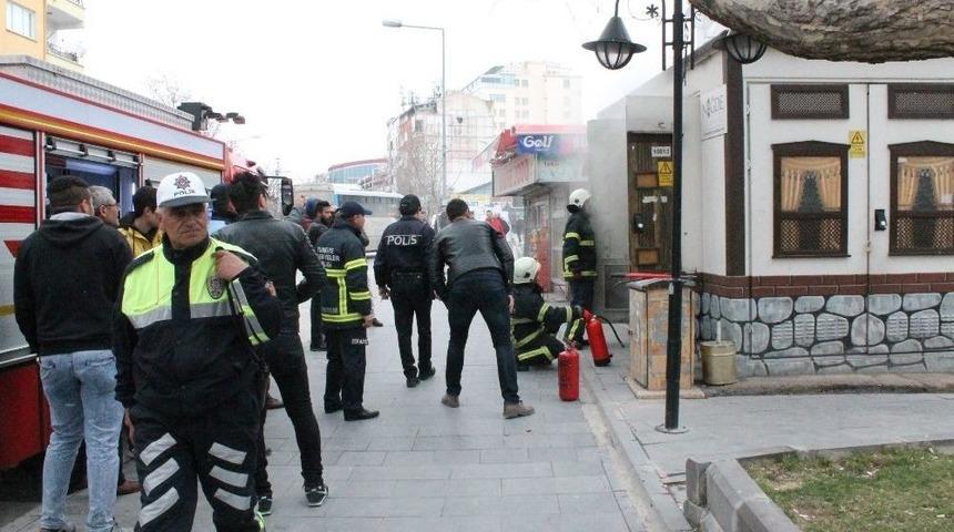 Elektrik Trafosu Patladı, Panik Yaşandı