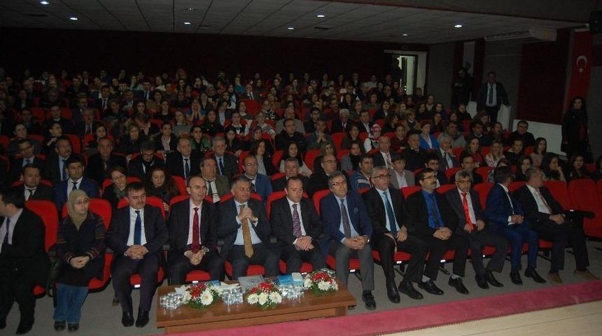 Vali Yazıcı : "kitap Okumada &Uuml;lkemizin Son Sıralarda Olmasından Hicap Duyuyorum"