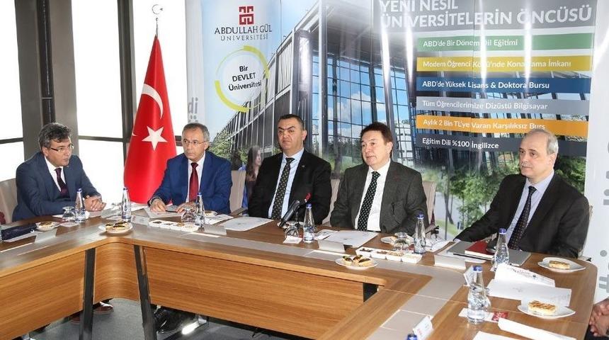 Ag&uuml;&rsquo;de &Uuml;niversite-sanayi İşbirliği Toplantısı Ger&ccedil;ekleştirildi
