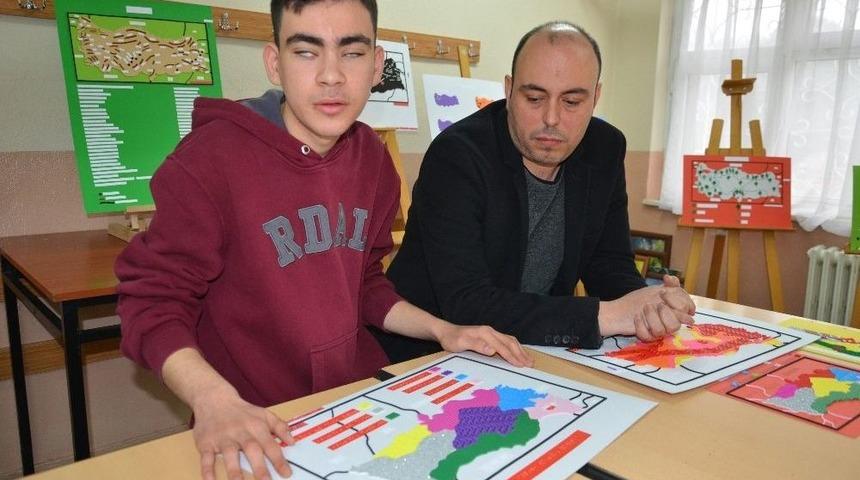 G&ouml;rme Engelli &Ouml;ğrenciden Anlamlı Proje