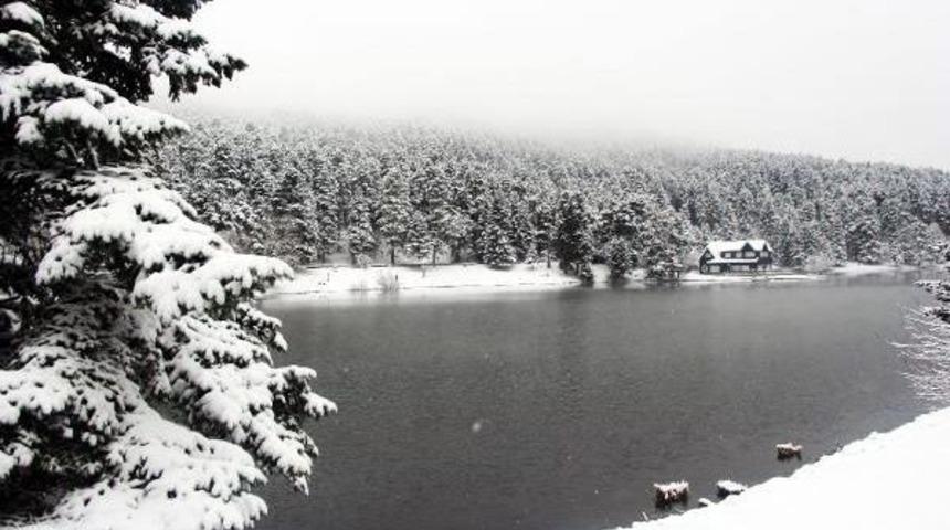 G&ouml;lc&uuml;k'te Kar G&uuml;zelliği