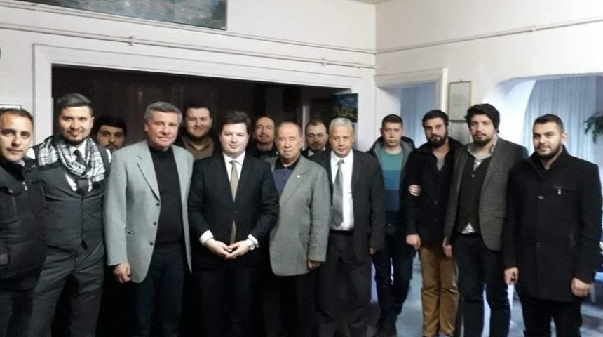 Ak Parti Eskişehir Gen&ccedil;lik Kollarından Sivrihisarlılar Derneğine Ziyaret