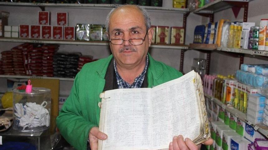 Bakkalın 30 Yıllık Veresiye Defteri