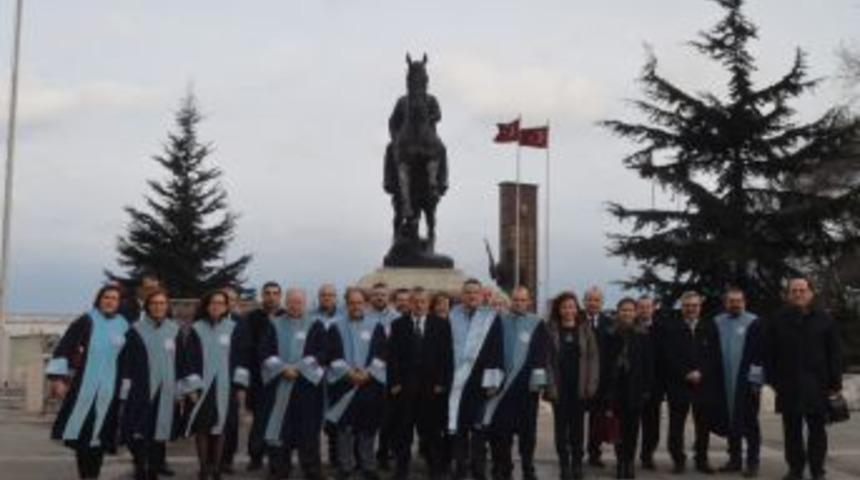 Be&uuml; Tıp Fak&uuml;ltesi&rsquo;nde "beyaz &Ouml;nl&uuml;k" T&ouml;reni Yapıldı
