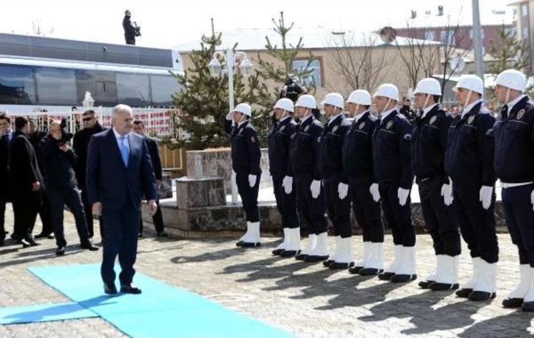 Başbakan  Yıldırım Ardahan'da