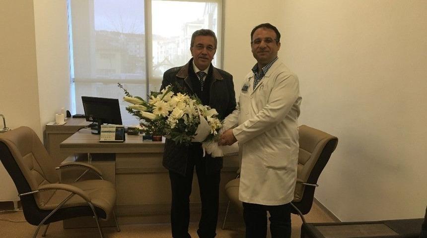 Başkan Çetin, Tıp Bayramında Sağlıkçıları Ziyaret Etti