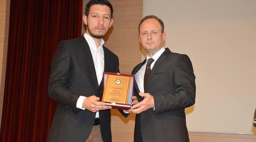 İha Muhabirine &Ouml;d&uuml;l