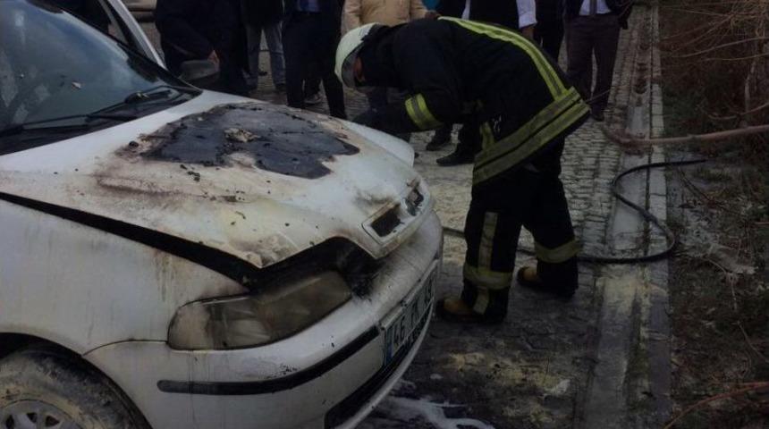 Park Halindeki Otomobil Yandı