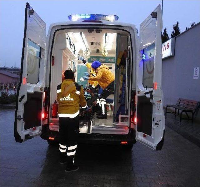 Çorum'da Yoğun Kar Yağışı Trafiği Felç Etti