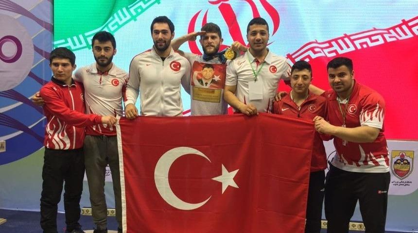 Kazandığı Madalyayı Şehitler Anısına Armağan Etti