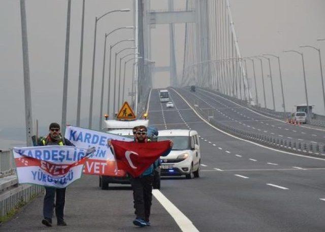 3 Arkadaştan 'kardeşliğe Evet Yürüyüşü'