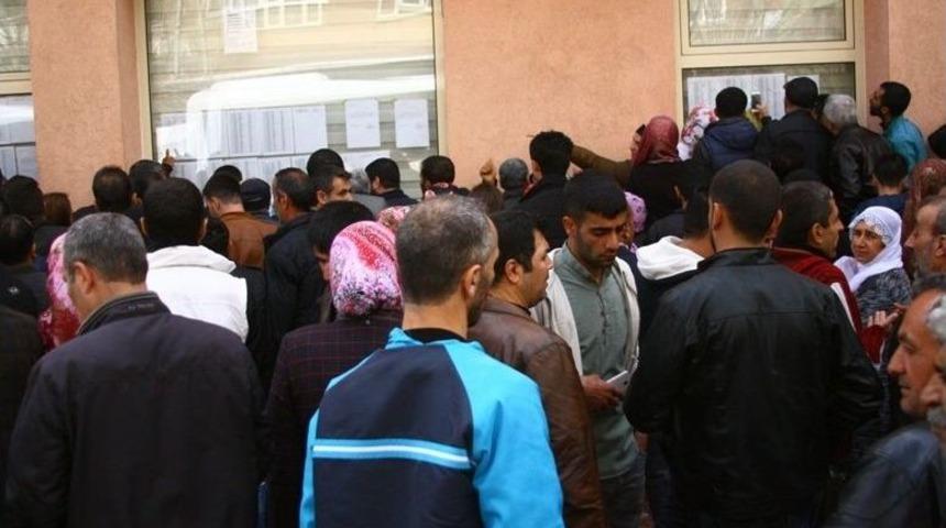 2 Bin 500 Kişilik Ge&ccedil;ici İşe 47 Bin Kişi Başvurdu