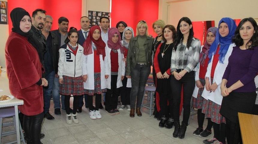 Elazığ&rsquo;da &Ouml;ğrencilere Uygulamalı Kuaf&ouml;rl&uuml;k Eğitimi