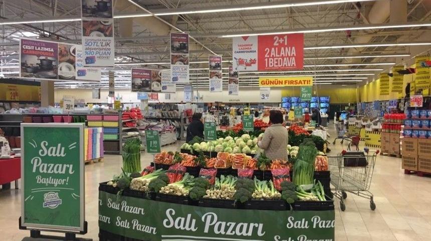 Carrefoursa &rsquo;salı Pazarı&rsquo; İle Semt Pazarlarını Hipermarketlerine Taşıdı
