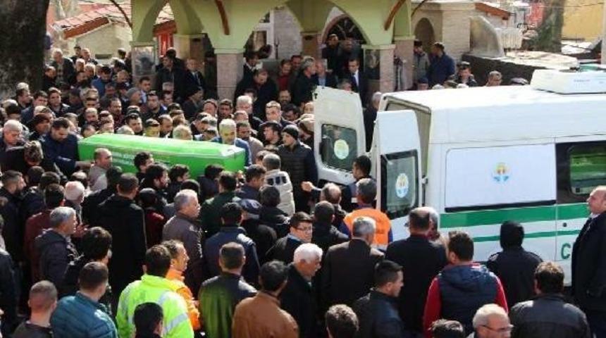 Demiryolu Iş&ccedil;ileri G&ouml;zyaşlarıyla Uğurlandı