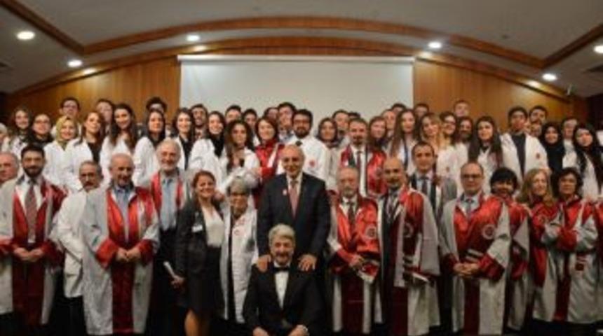 Tıp Bayramı’nda İlk Kez Beyaz Önlüklerini Giydiler