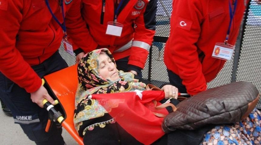 Cumhurbaşkanı Erdoğan’ın Programı Öncesi Alandaki Bir Vatandaş Fenalaştı