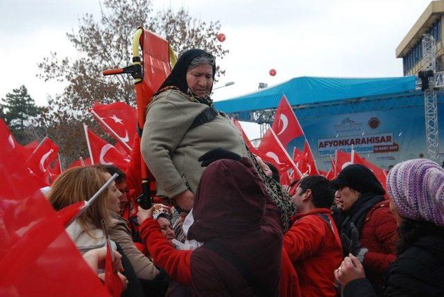 Cumhurbaşkanı Erdoğan’ın Programı Öncesi Alandaki Bir Vatandaş Fenalaştı