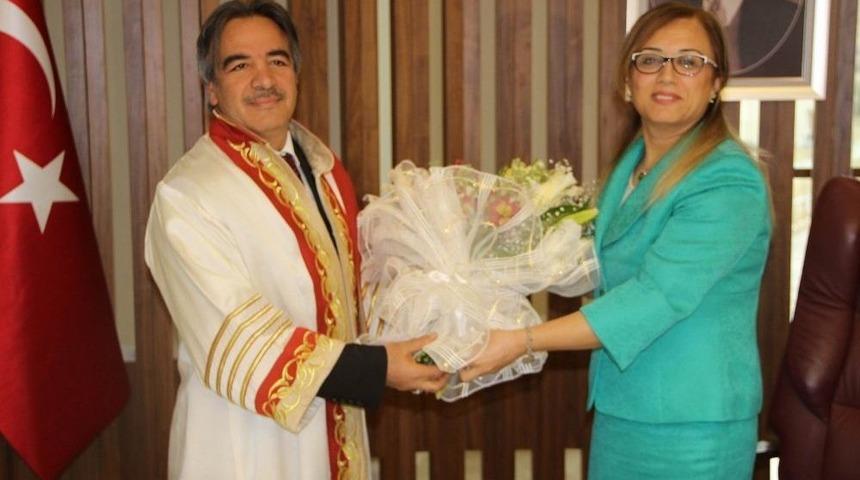 Nevşehir Hacı Bektaş Veli &Uuml;niversitesinde Yeni Rekt&ouml;r G&ouml;revine Başladı