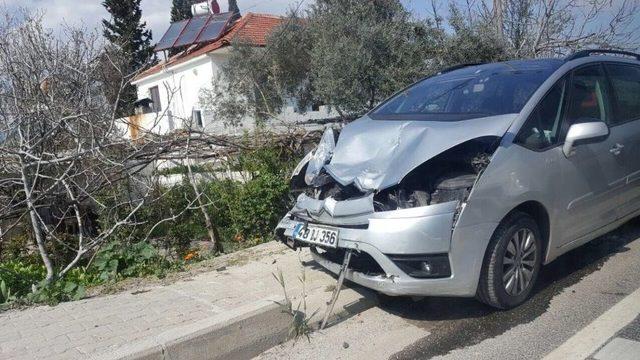 Milas’ta Kırmızı Işıkta Zincirleme Kaza