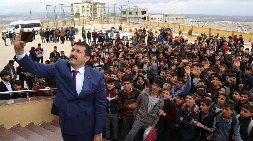 Başkan Ekinci &Ouml;ğrencilerle Bir Araya Geldi