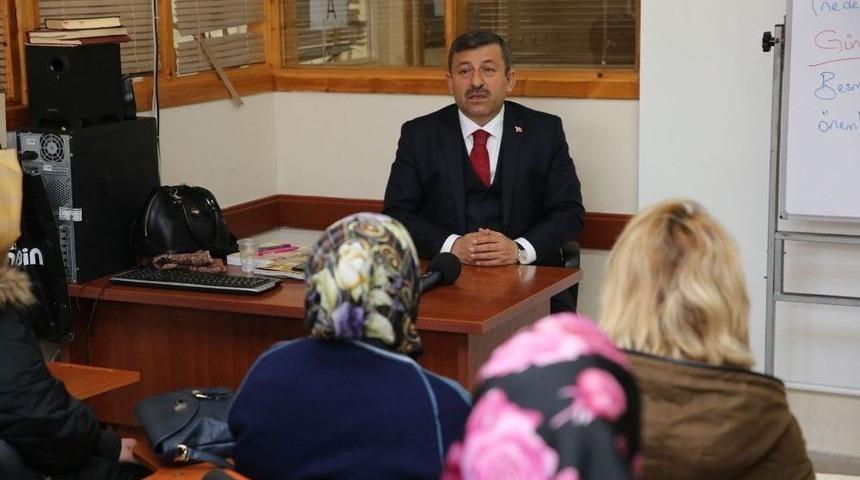 Başkan Karabacak, Velilere Yeni Anayasa Ve Partili Cumhurbaşkanlığı Sistemini Anlattı