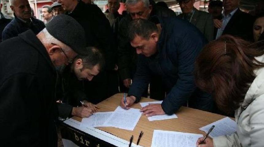 İhra&ccedil; Edilen &Ouml;ğretmenler I&ccedil;in Imza Kampanyası