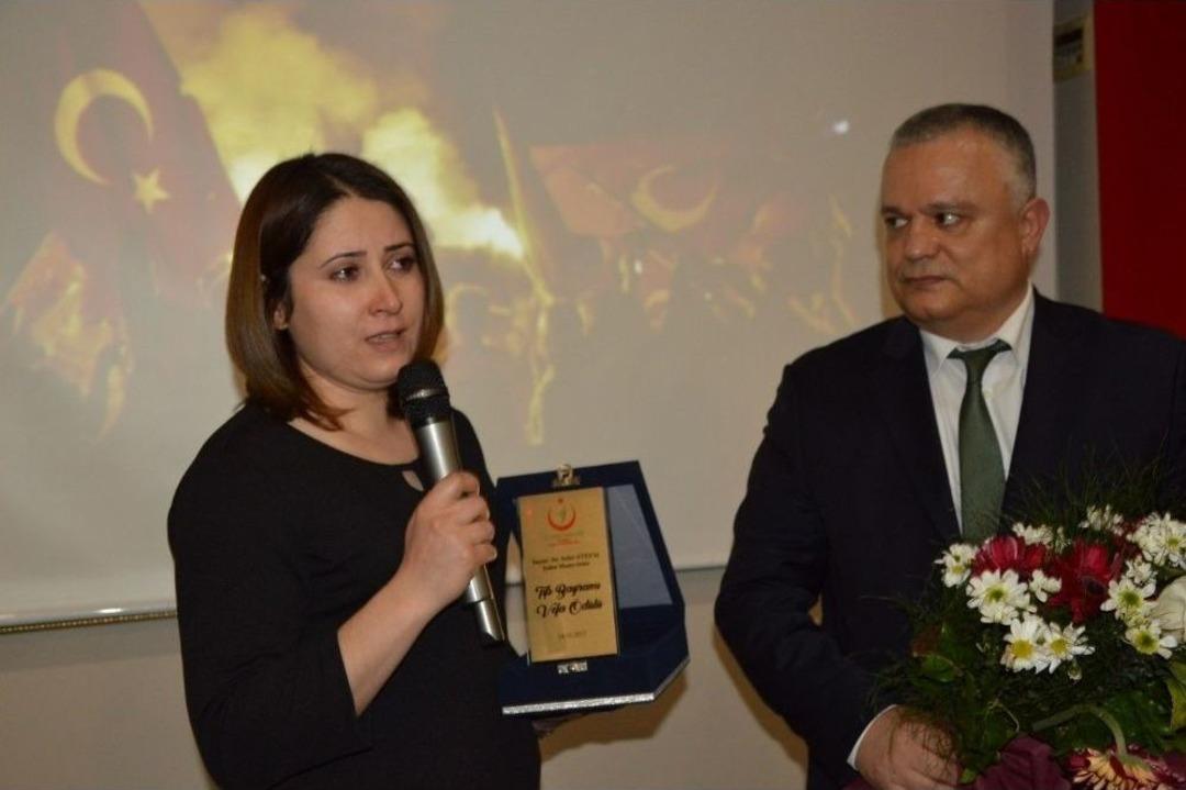 Manisa&rsquo;da 3 Doktora Yılın Hekimi &Ouml;d&uuml;l&uuml;