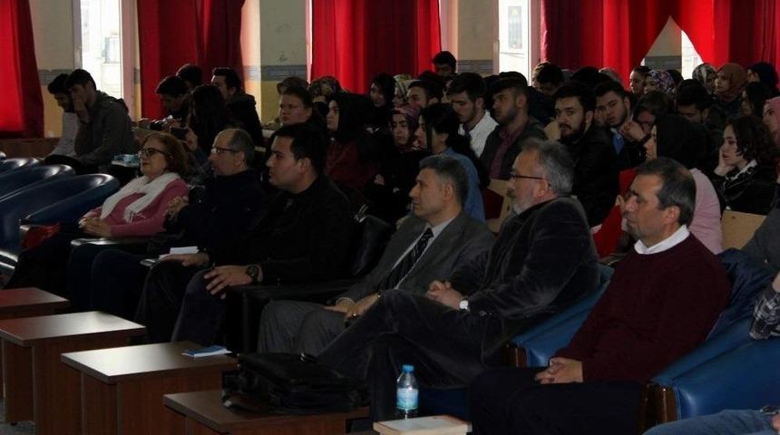 Mustafa &Ouml;z&ccedil;elik, Bilinmeyen Akif&rsquo;i Anlattı