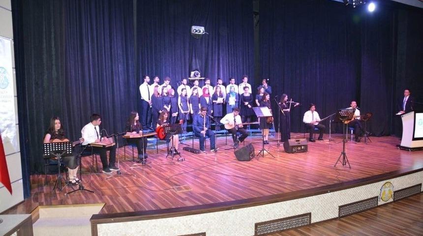 Sel&ccedil;uk&rsquo;ta Tıp Bayramı Kutlandı