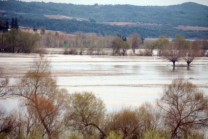 Çakıt Deresi Taştı, Bin Dönüm Tarla Sular Altında G1