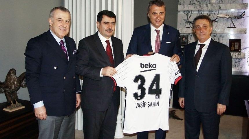 Vasip Şahin, Fikret Orman&rsquo;ı Ziyaret Etti