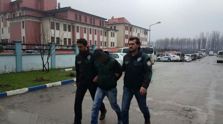 Polis, Uyuşturucu Satıcısını Evinde Yakaladı