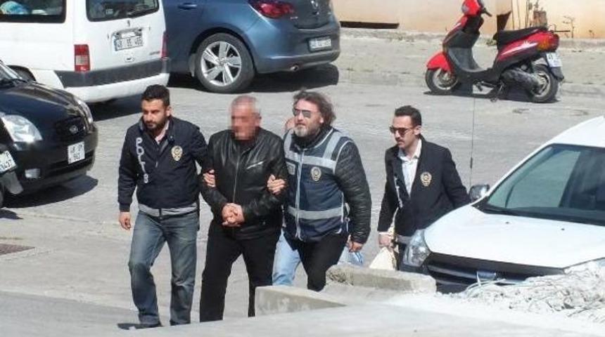 Marmaris'te Fet&ouml;'den G&ouml;zaltına Alınan Işadamı Adliyede